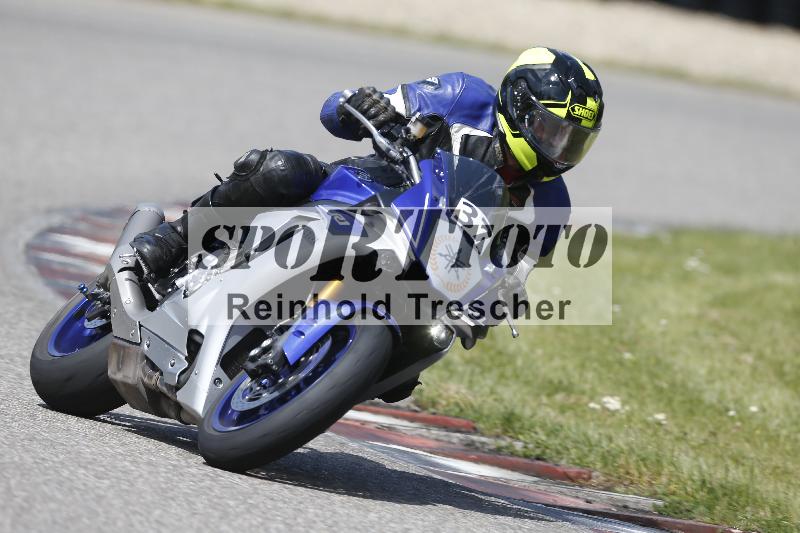 /Archiv-2025/09 22.04.2025 Cornu Master School ADR/gruen-vert/37